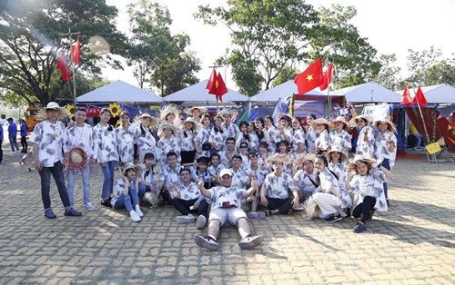 Sinh viên Quản trị hồ hởi tham gia Hội trại truyền thống UDA 2019